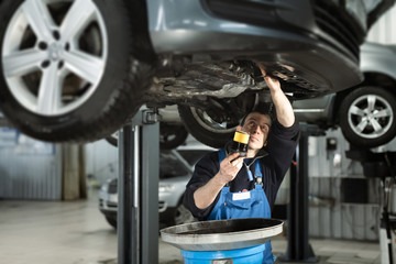 pouring oil and avoiding a mess