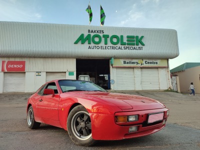 porsche 944